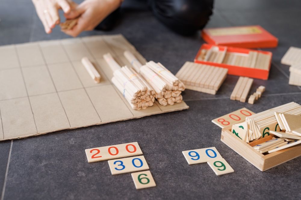 Dyskalkulie-Materialien in Nahaufnahme